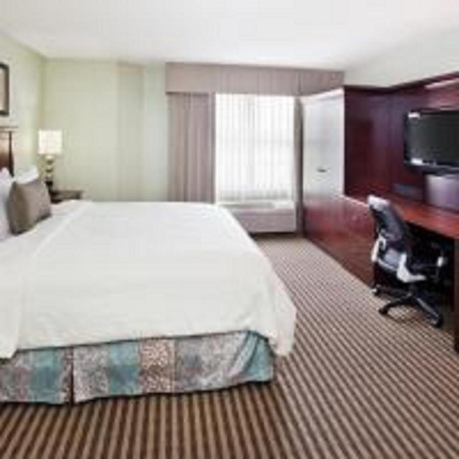 Hotel Express & Buckhead By Ihg