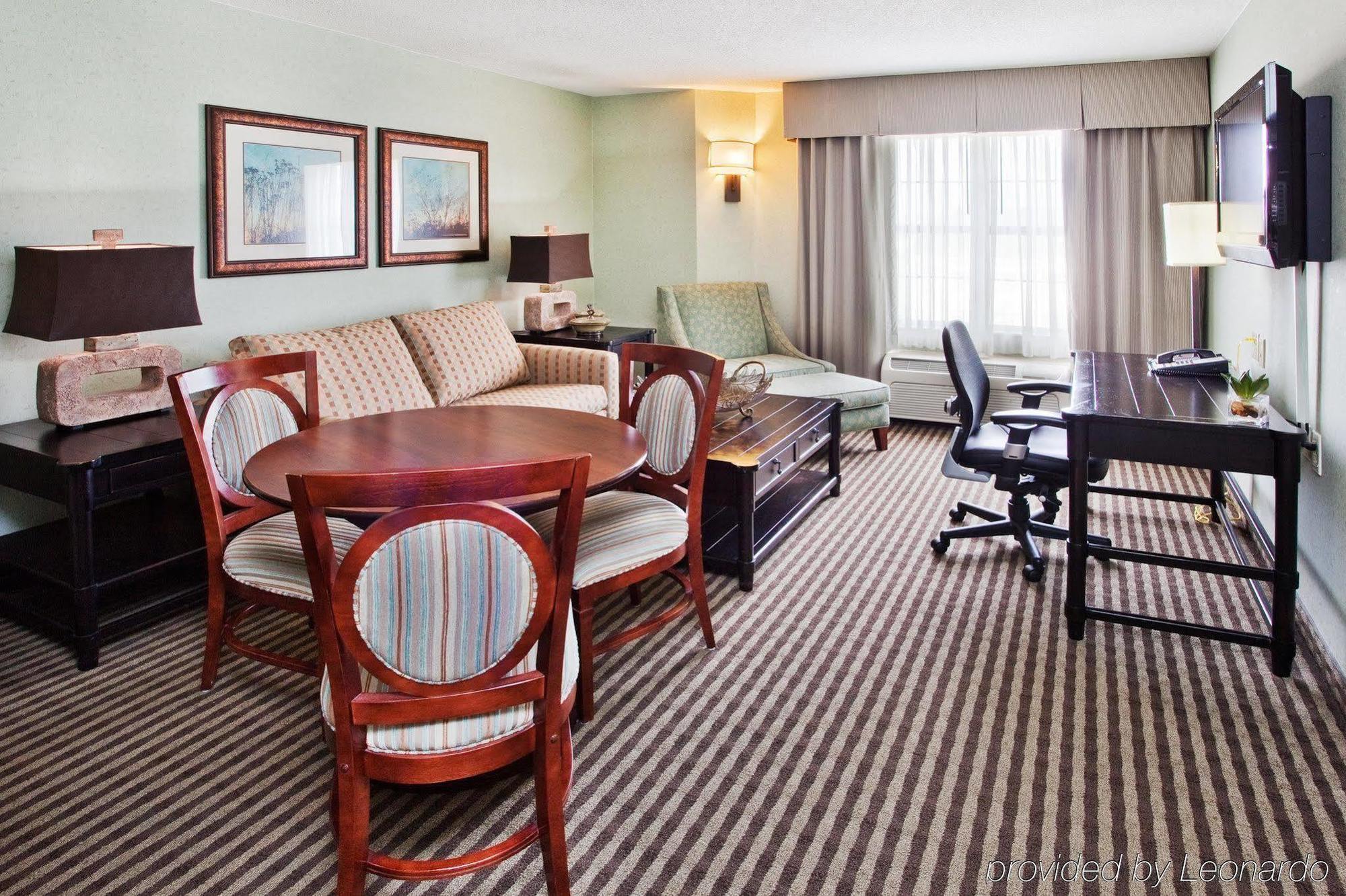 Hotel Express & Buckhead By Ihg